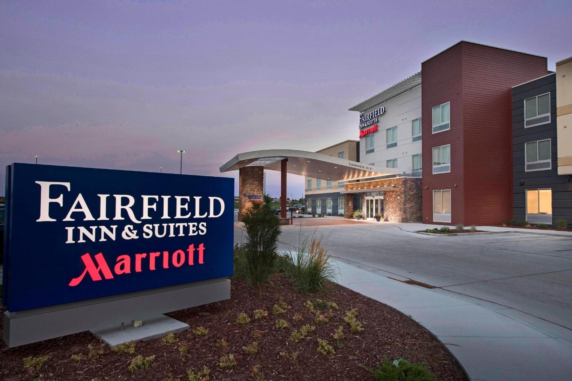 Fairfield Inn & Suites By Marriott Скотсблъф Екстериор снимка